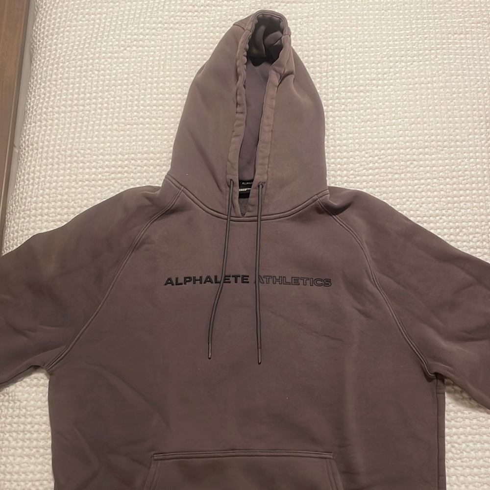 Alphalete hoodie